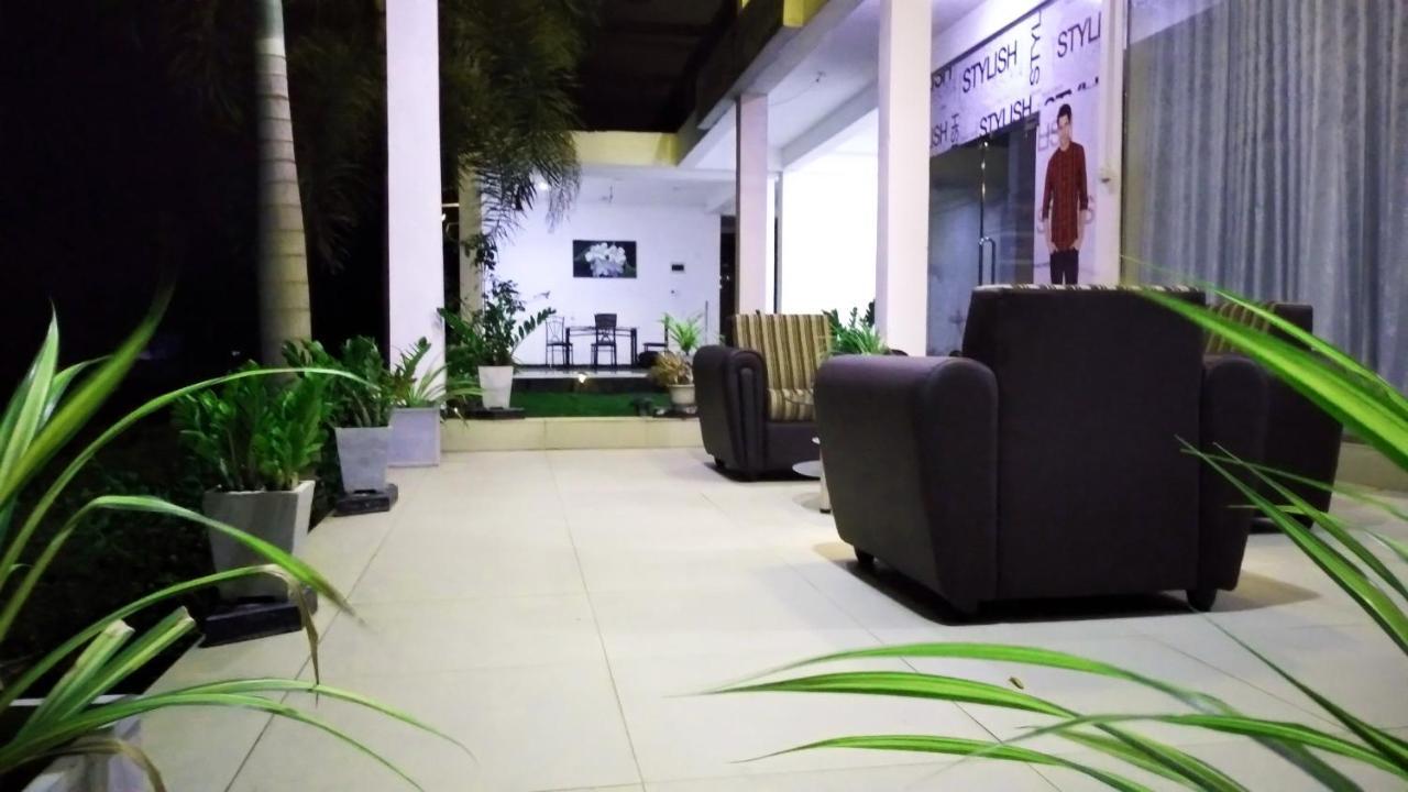 Akoya Pearl Ratnapura Exterior photo
